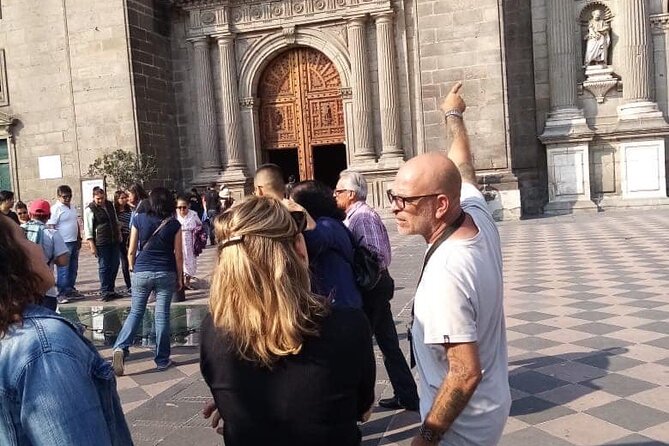 The best and most complete PRIVATE CITY TOUR through the Historic Center - Palacio de Bellas Artes and Casa de los Azulejos: Art Deco Meets Real Convenience