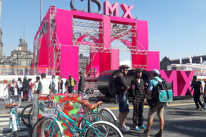 The best of Mexico City Bike Experience EXPRESS - Stop 3: Trail of Light on Reforma and the CDMX skyline view