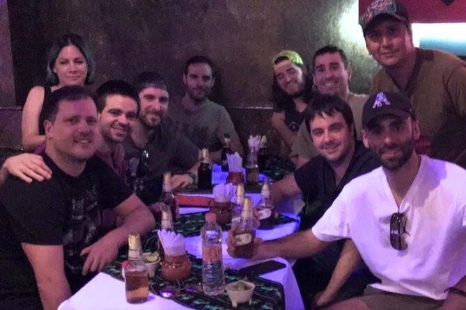 The Mexico City Pub Crawl: A real chilango night - Stop 1: La 701 Cantina Sinaloense and its live band start