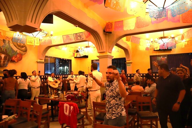 The Mexico City Pub Crawl: A real chilango night - How much you really get for $33