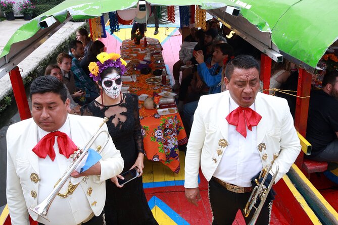 The real "Dia de muertos" tour in Mixquic + secret cemetery - Price and value: what $328.38 covers, and where you should still be ready