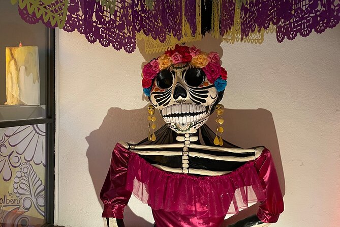 Tour cultural e inmersivo en Casa Dia de Muertos - Why a Day of the Dead House Tour Works in Xochimilco Any Month
