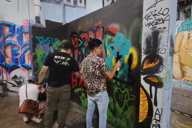 Tour Evolution of Muralism paints your Grafiti - Stop 2: Abelardo L. Rodríguez Market, murals across 1,450 square meters