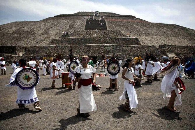 Tour Teotihuacan and Guadalupano Sanctuary - Stop 3: Basilica de Santa María de Guadalupe on Tepeyac Hill