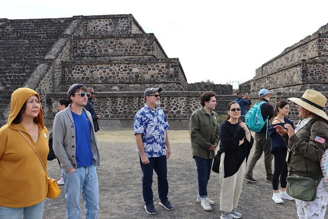 Tour to Teotihuacan, Basilica of Guadalupe and Tlatelolco - Pickup times in Mexico City: choose the right meet point