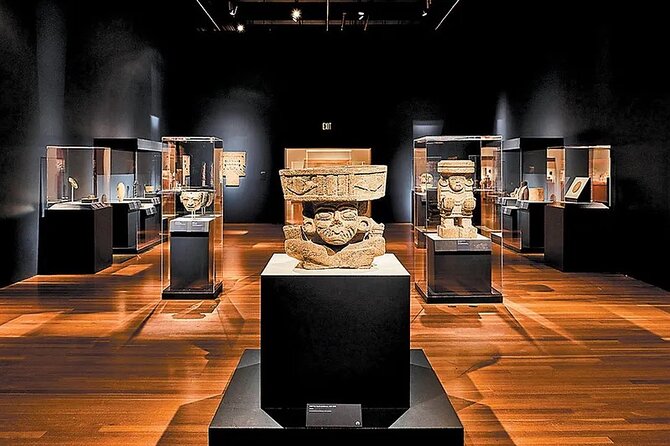 Tour to Teotihuacan includes Cuevas a mystical History - Restaurant stop at Restaurante Huehueteotl, and food choices