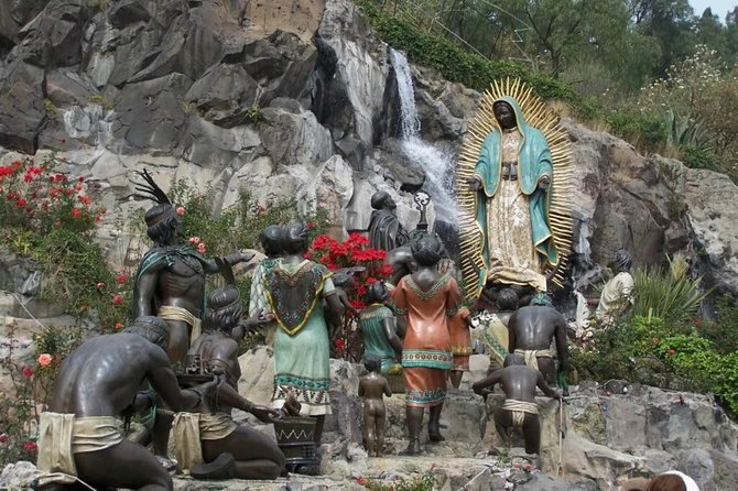 Tour to the Pyramids of Teotihuacán and Basilica of Guadalupe - Guides, group size, and why the “feel” of the day can vary