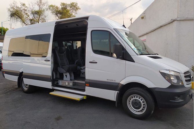Transfer Mexico city Airport - Mexico city Downtown hotels - What’s Included at the Airport: Reception, Driver, and Luggage Help
