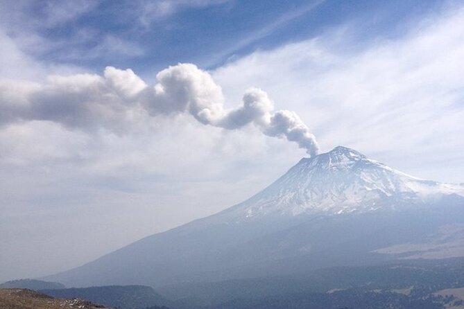 Trekking Through The Volcanoes - The loop back and the market lunch fuel-up