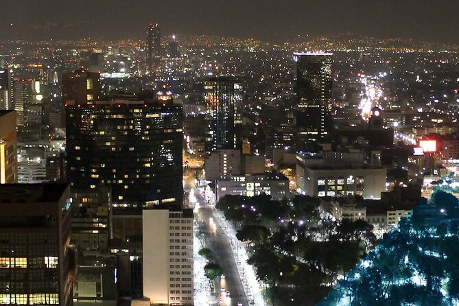 Viewpoint Torre Latino Panoramic view of Mexico City - Timing tips: sunrise vs sunset and the crowd factor