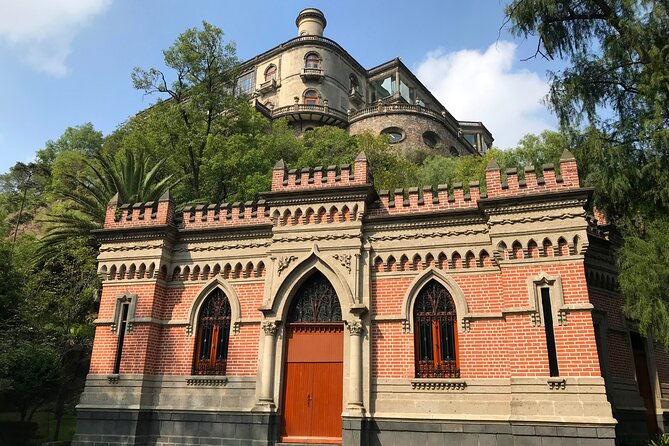 Visit the Imperial Castle in Chapultepec - The main stop: visiting the former viceroys, emperors, and presidents residence