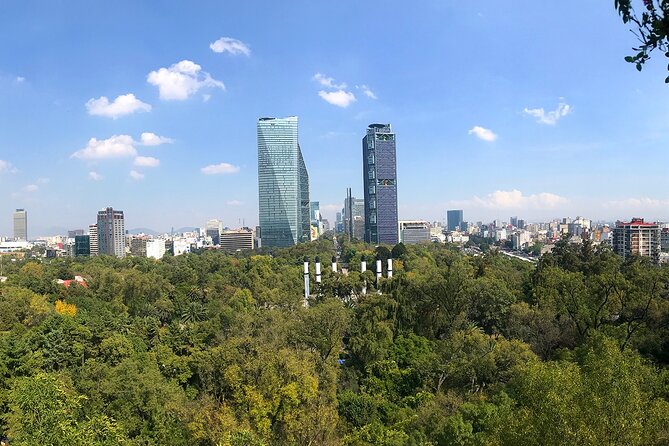 Visit the Imperial Castle in Chapultepec - Guide Alejandro’s style: why the commentary makes a difference