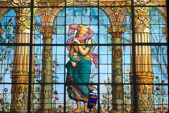 Visit the Imperial Castle in Chapultepec - Climbing Chapultepec hill: the tour’s pacing and what to expect