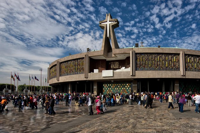 Visit To The Guadalupe Sanctuary From Mexico City - Basilica de Santa Maria de Guadalupe: Tepeyac Hill, the tilma, and the story you came for