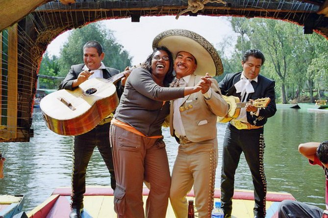 Visit to Xochimilco, Coyoacán and Ciudad Universitaria - The canal-side vibe, plus what you might order