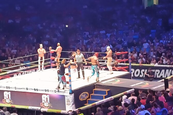 Wrestling + Tacos and Mezcal the best Experience - Mezcal and tequila: what’s included, and what to expect if it changes