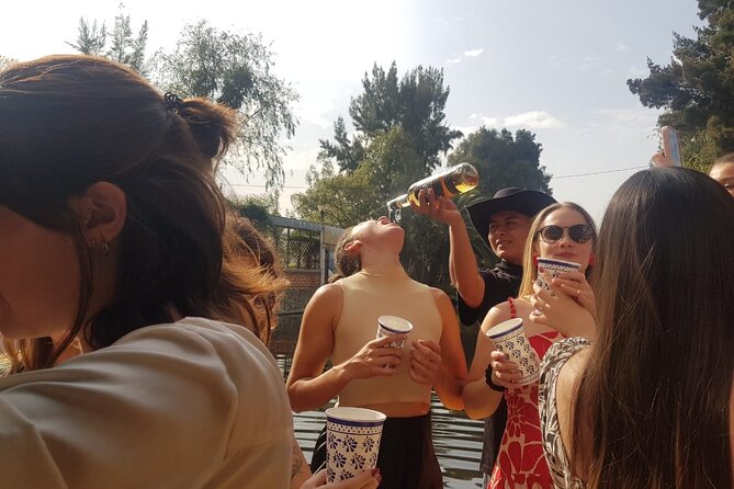 "Xochimilco: A Floating Mexican Fiesta" - The attendant set-up: quick help, less waiting, better mood