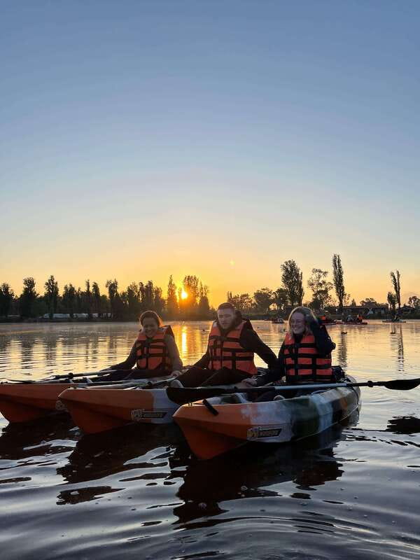 Xochimilco: amanecer en kayak Ciudad de México - When the light shifts: another hour on the canals