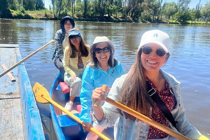 Xochimilco at dawn in Canoe or Kayak and Organic Breakfast - A 5 am Hotel Pickup That Actually Works in Xochimilco
