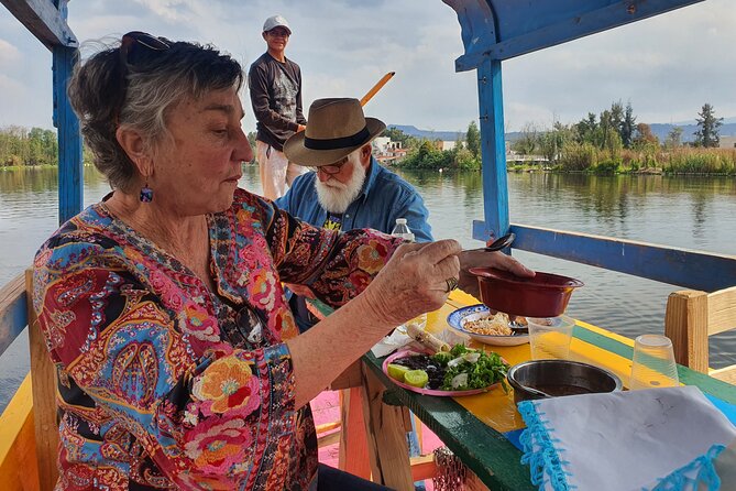 Xochimilco Barco Fiesta Tentacion 18+ with Open Bar and Tacos - Food on Board: Included Tacos, With a Few Real-World Twists