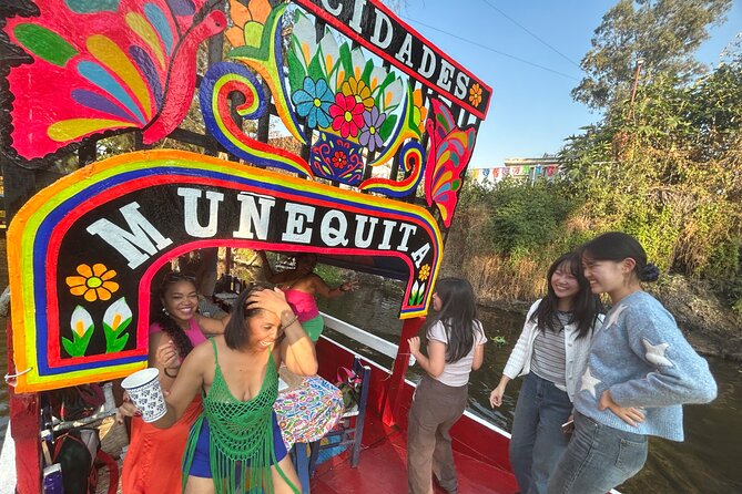 Xochimilco BOAT LIGHT PARTY WITH 1 DRINK AND 4 TAQUITOES + 18 - Getting on board at Canoas el Chango San Jerónimo, Xochimilco