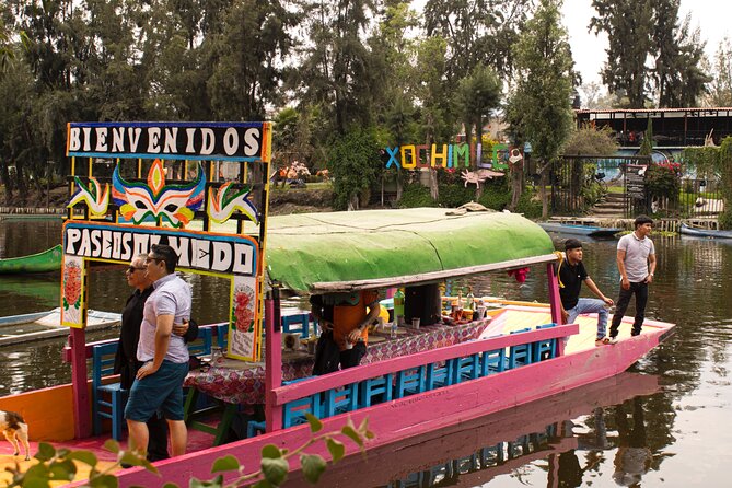 Xochimilco BOAT LIGHT PARTY WITH 1 DRINK AND 4 TAQUITOES + 18 - Weather, noise level, and what might affect your night