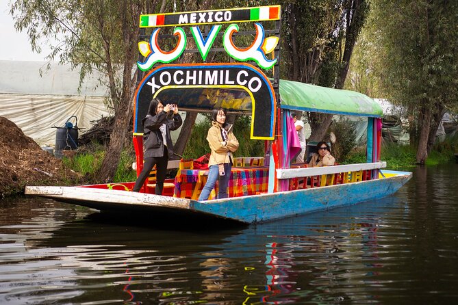 Xochimilco canals private tour with kayaks + boat - Xochimilco by kayak and trajinera, what you really get