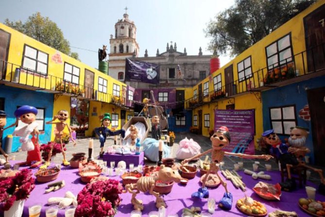 XOCHIMILCO & COYOACAN (Private) - Private Trajinera Ride at Xochimilco: The Main Reason This Works