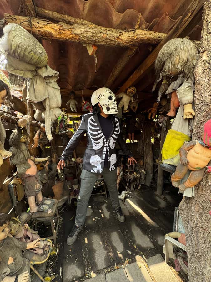 Xochimilco: Island of the Dolls Tour Games and Drinks - The boat ride part 1: 25 minutes into the canal world