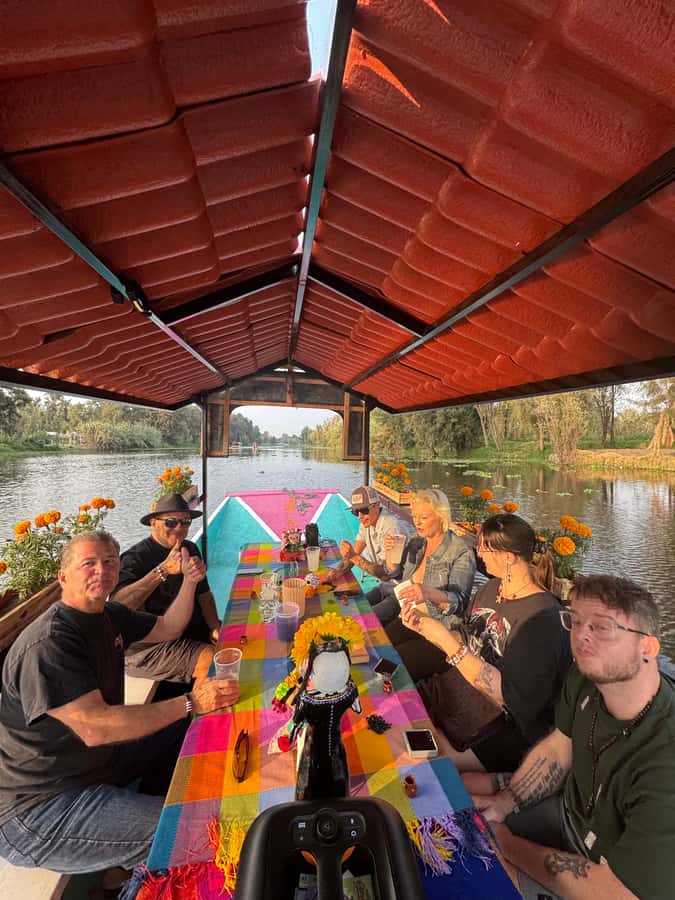 Xochimilco: Island of the Dolls Tour Games and Drinks - Language, guide style, and the small-group advantage