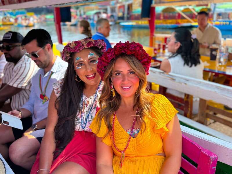 Xochimilco: Tequila tasting (unlimited) and cultural party on a boat - The first water stretch: photos, beer, and the guide-led momentum