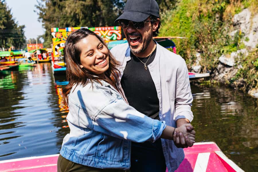 Xochimilco: traditional boat tour, culture, and fun. - Flower greenhouses, sightseeing windows, and when the tour slows down